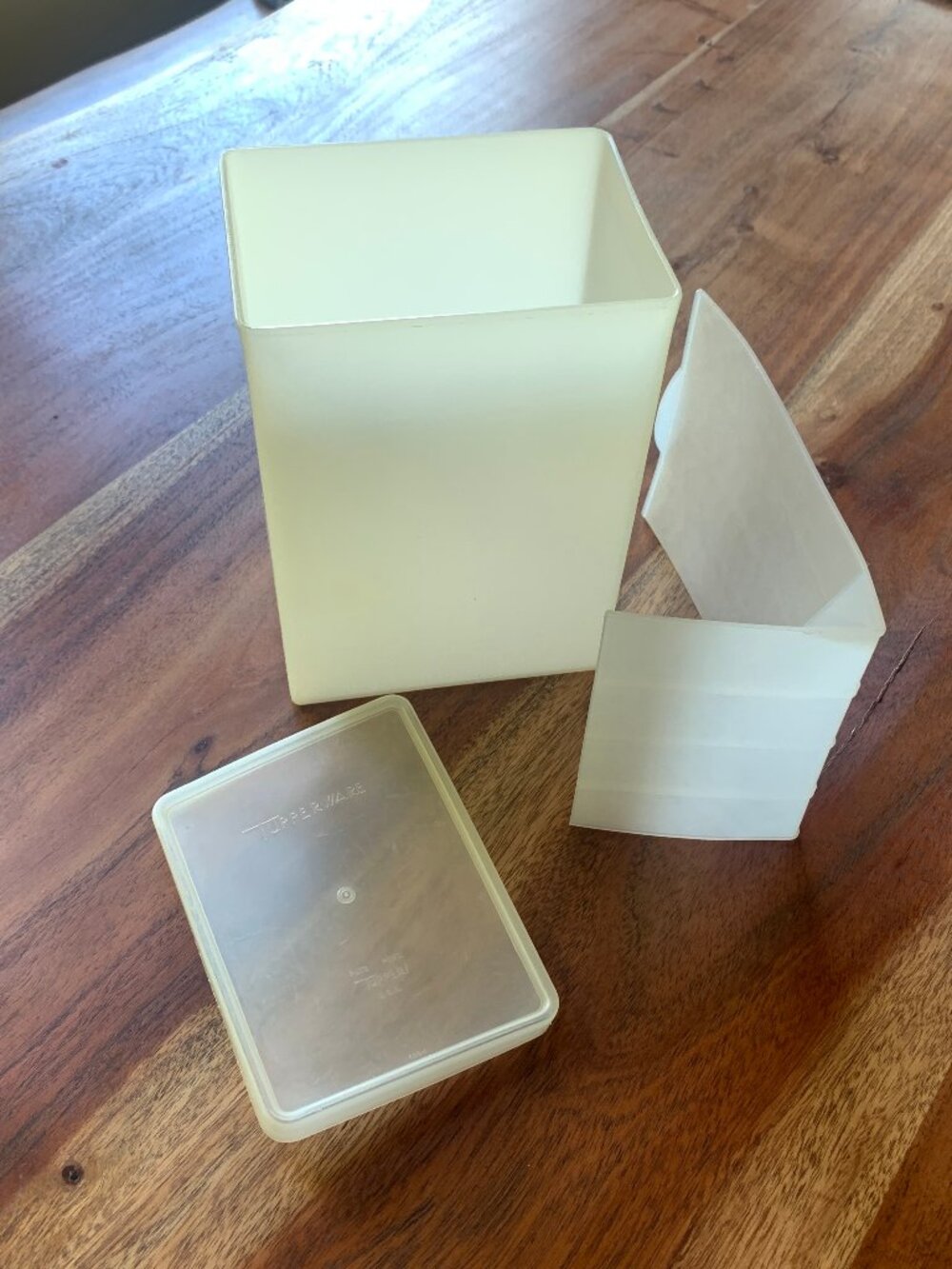 Vintage tupperware big freeze ice cream keeper #484 food freezer storage